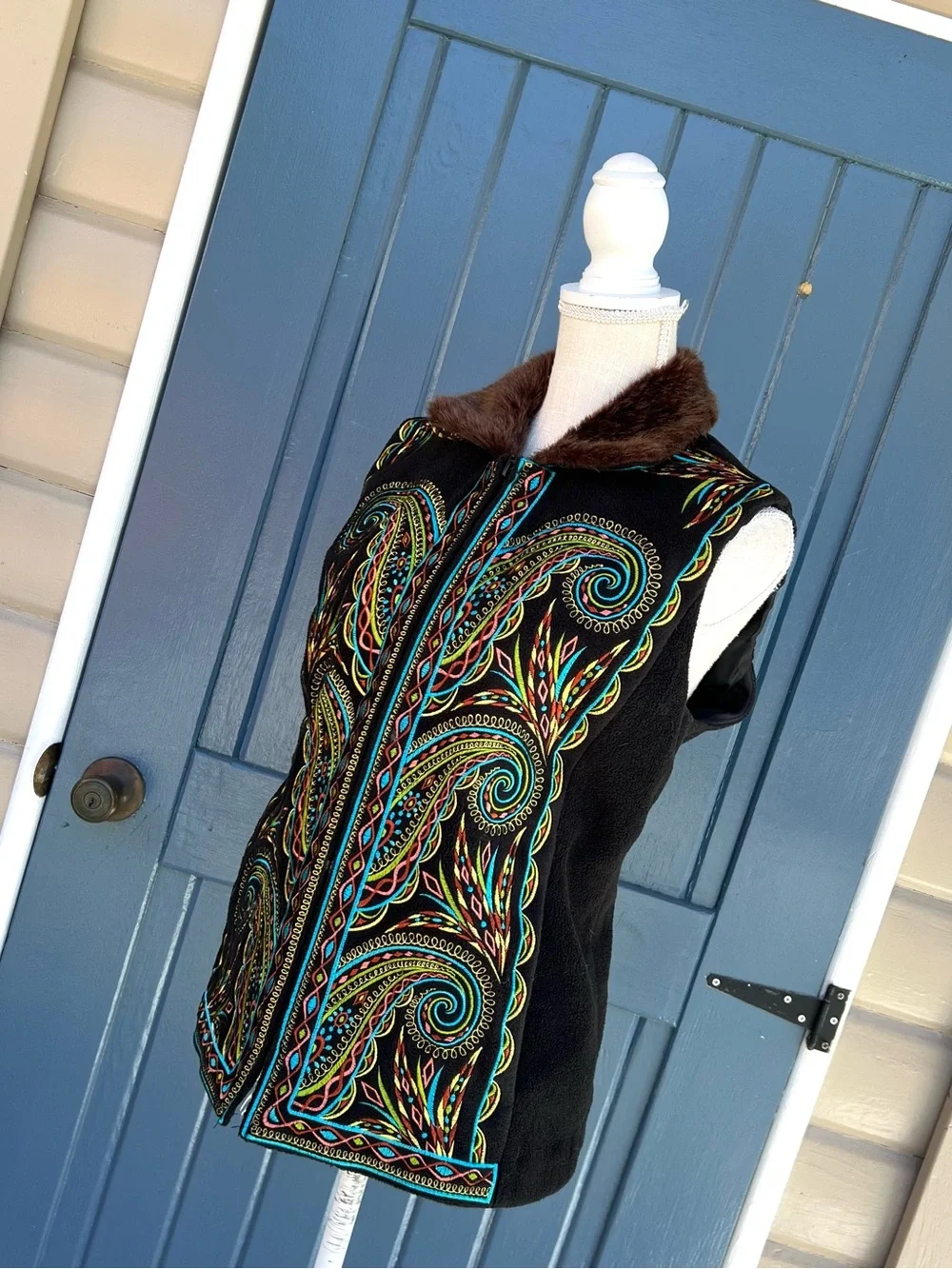 Bob Mackie Wearable Art embroidered fleece vest with faux fur collar Size M